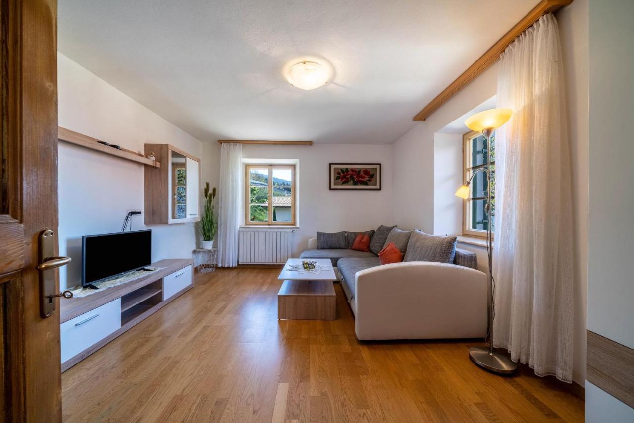 Ferienwohnung Brunjaunhof Schenna Luaran gambar