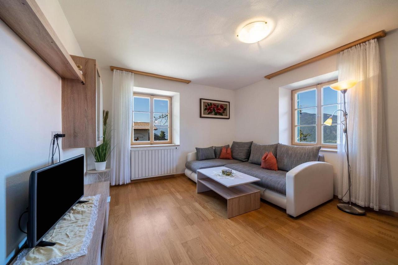Ferienwohnung Brunjaunhof Schenna Luaran gambar